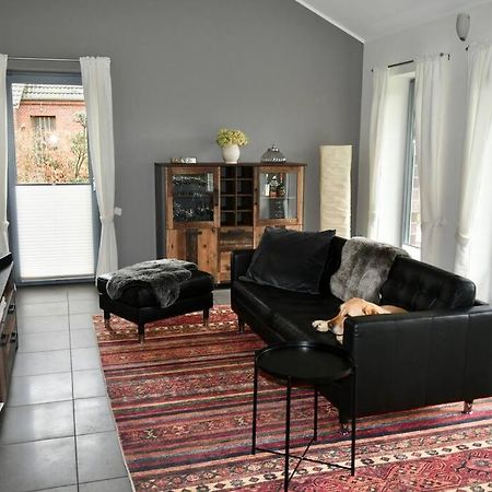 Unser Traumhaus Mit Wunderschoenem Garten Aurich Bagian luar foto